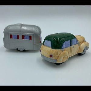 Vandor 1992 Salt and Pepper Shaker Set